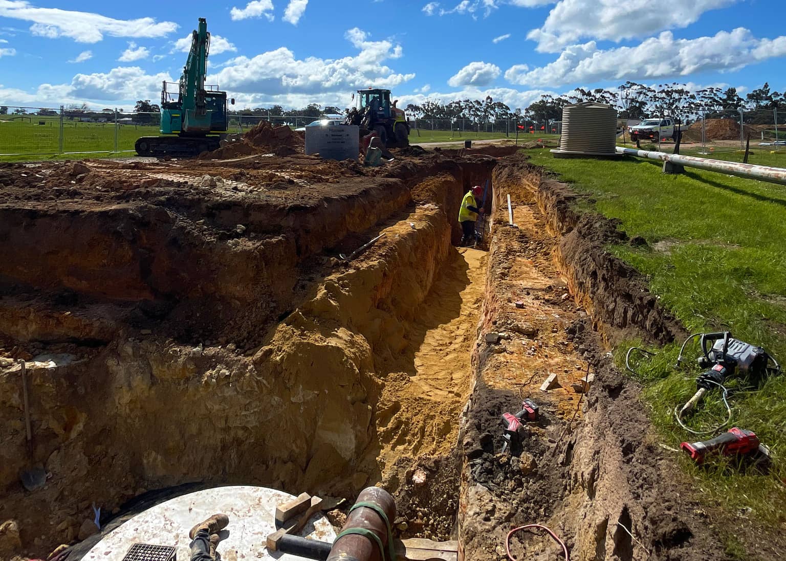 Deep excavation at a chamber on the pipeline alignment