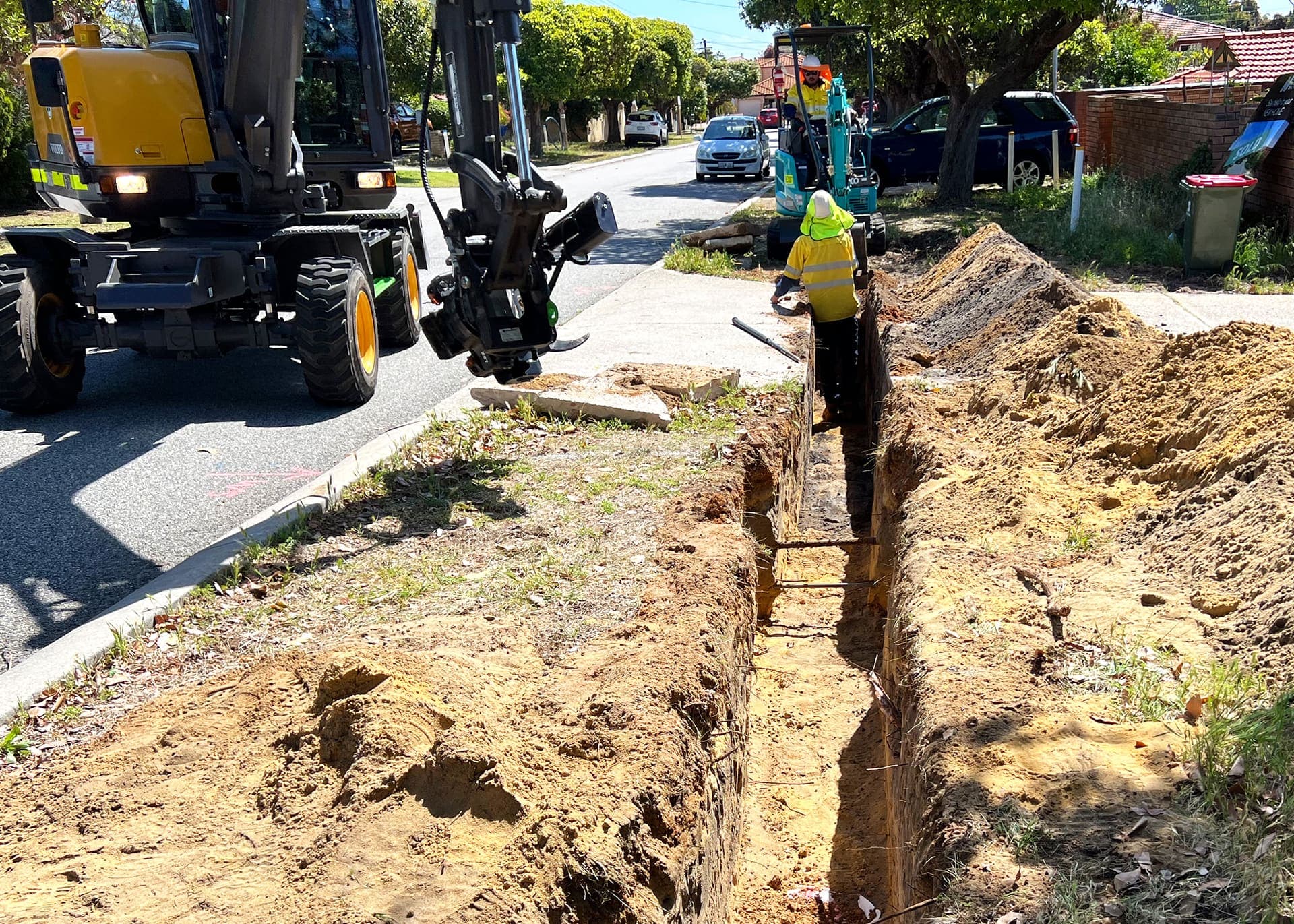 Benang crew working a live cutover on the Metro renewals