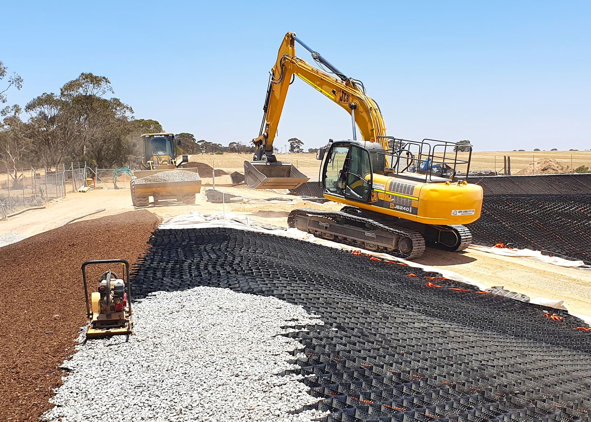 Earthworks and lining progressing across the Hyden effluent storage pond