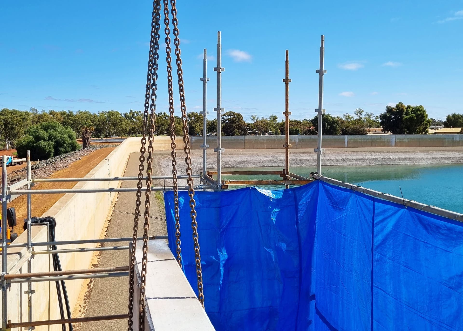 Shotcrete placed over the reinforced spillway chute at the Kalgoorlie dam