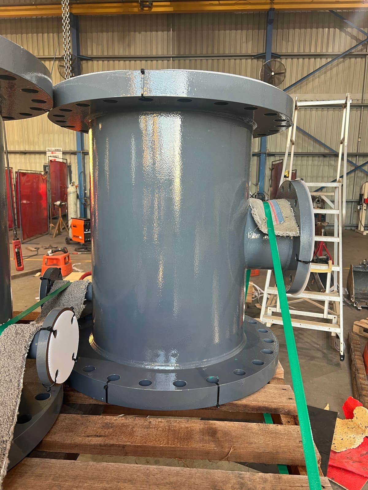 Painted carbon steel pipe spool with flanged tee in the Benang workshop