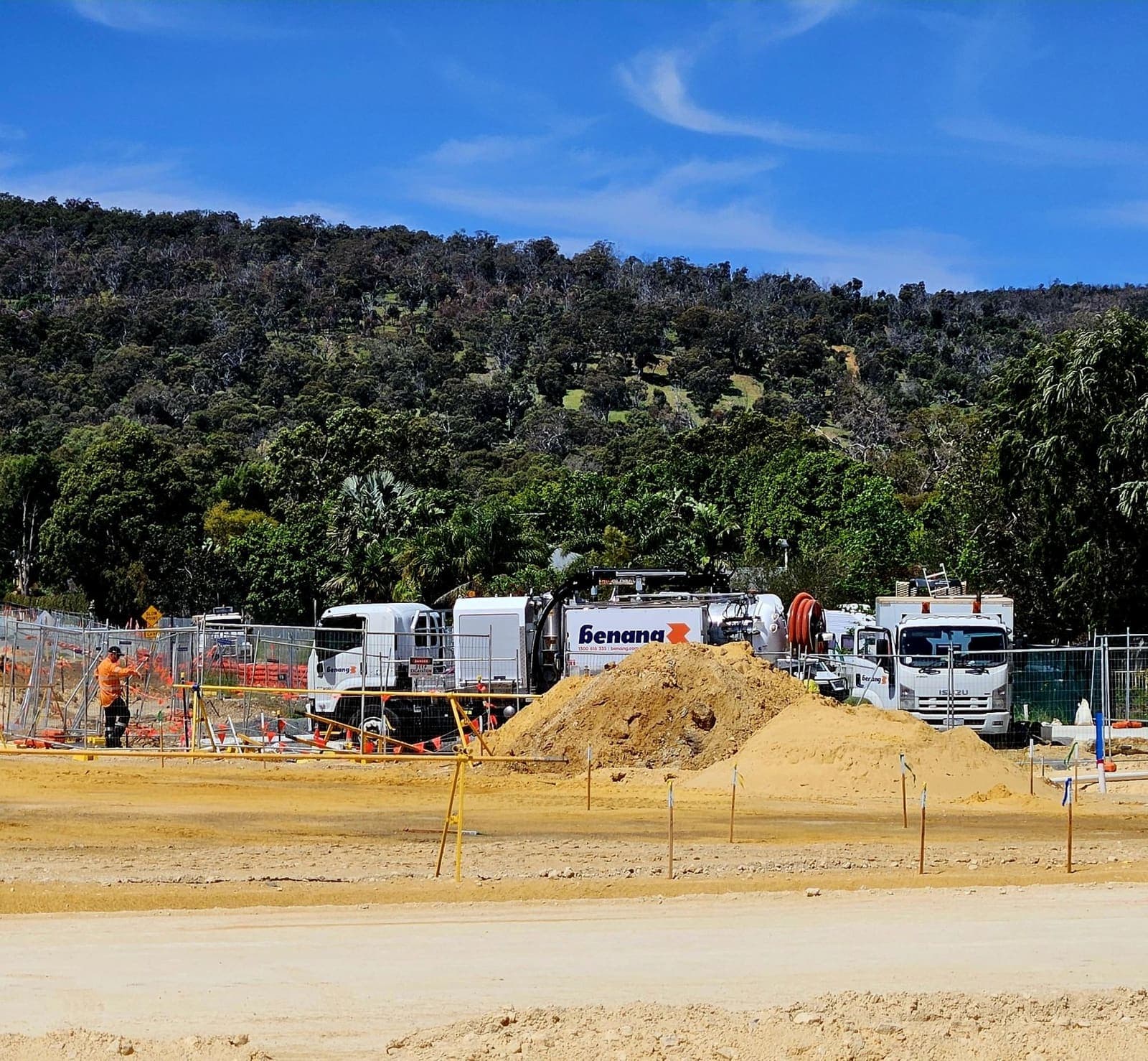 Benang vacuum excavation truck and crew at the worksite for the Rottnest Island power upgrades
